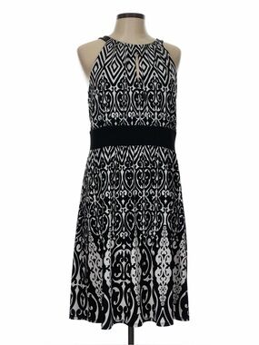 White House Black Market Sleeveless Black and White Printed Midi Dress Size L
